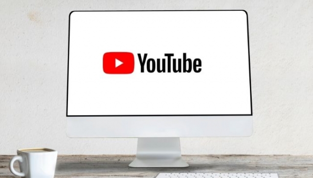 Watch YouTube Fullscreen Dual Monitor